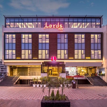 Lords Inn Chandigarh Zirakpur Exterior photo