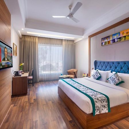 Lords Inn Chandigarh Zirakpur Exterior photo