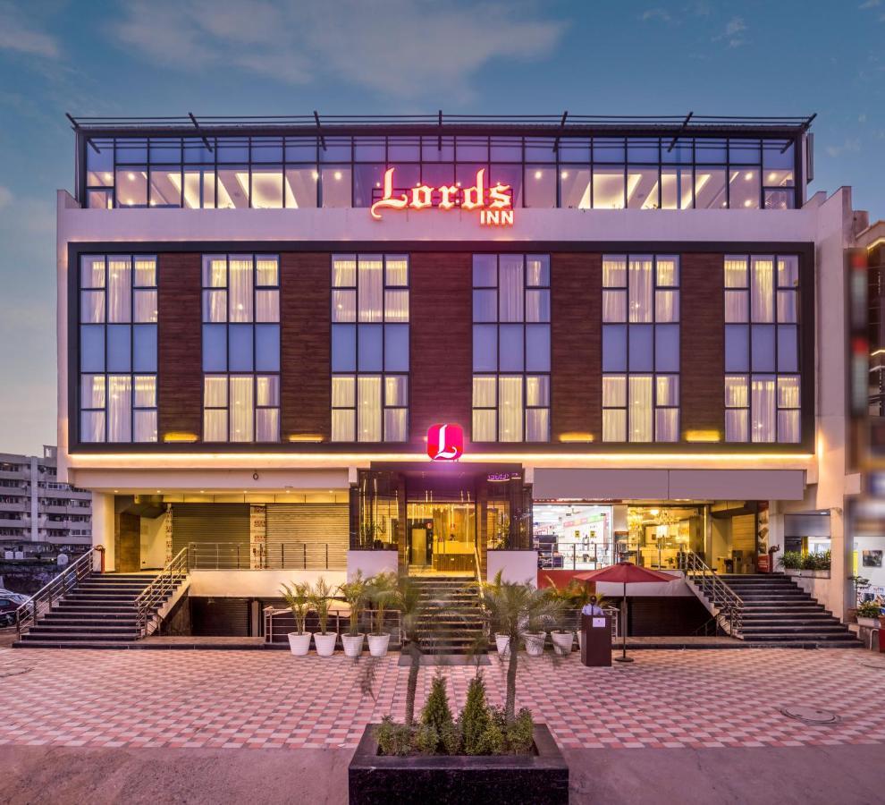 Lords Inn Chandigarh Zirakpur Exterior photo