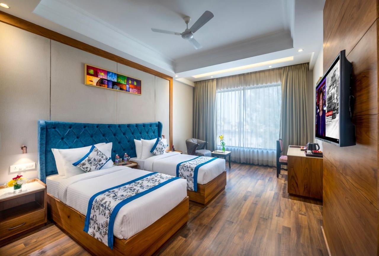Lords Inn Chandigarh Zirakpur Exterior photo