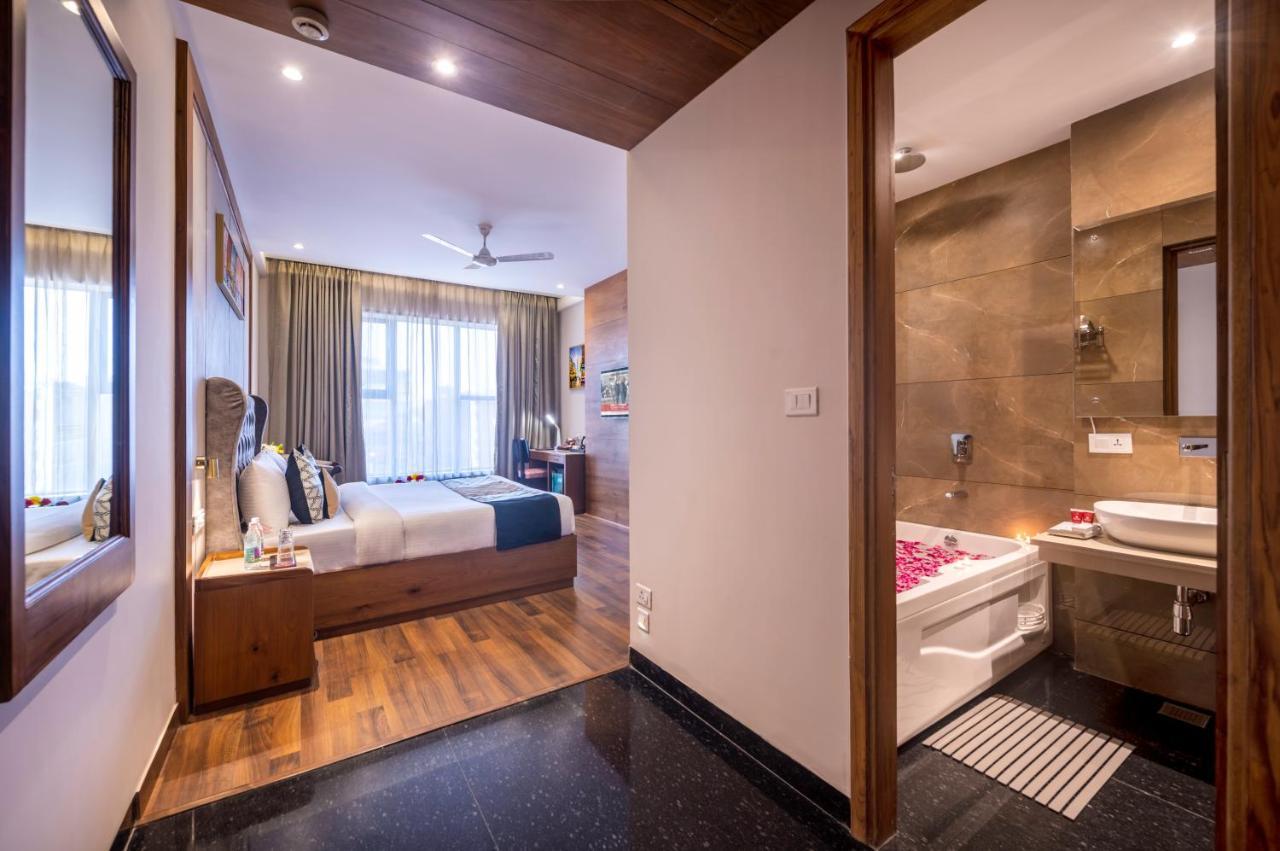 Lords Inn Chandigarh Zirakpur Exterior photo