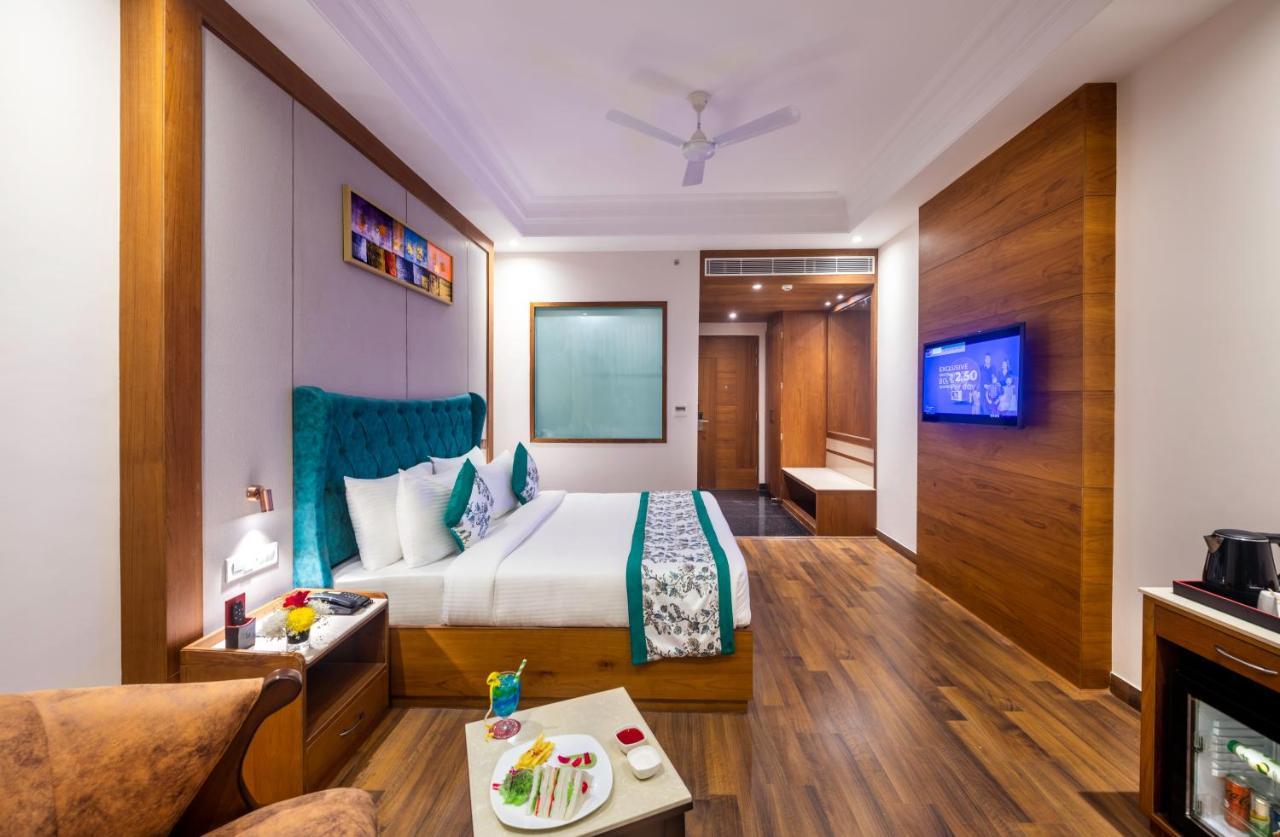 Lords Inn Chandigarh Zirakpur Exterior photo