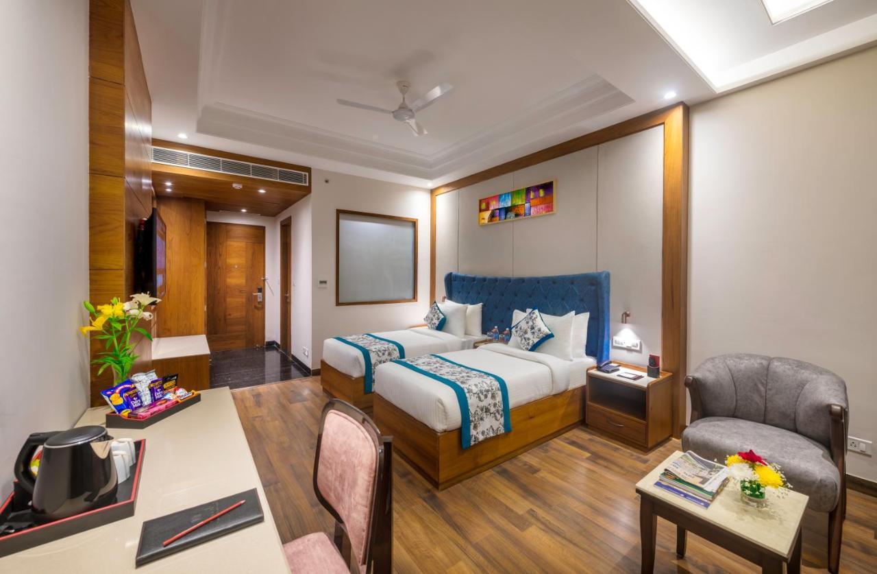 Lords Inn Chandigarh Zirakpur Exterior photo